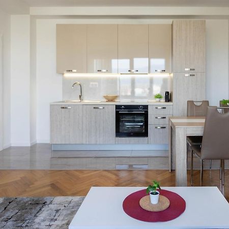 זאגרב Spacious 2Bdr Apartment- Skyline View מראה חיצוני תמונה